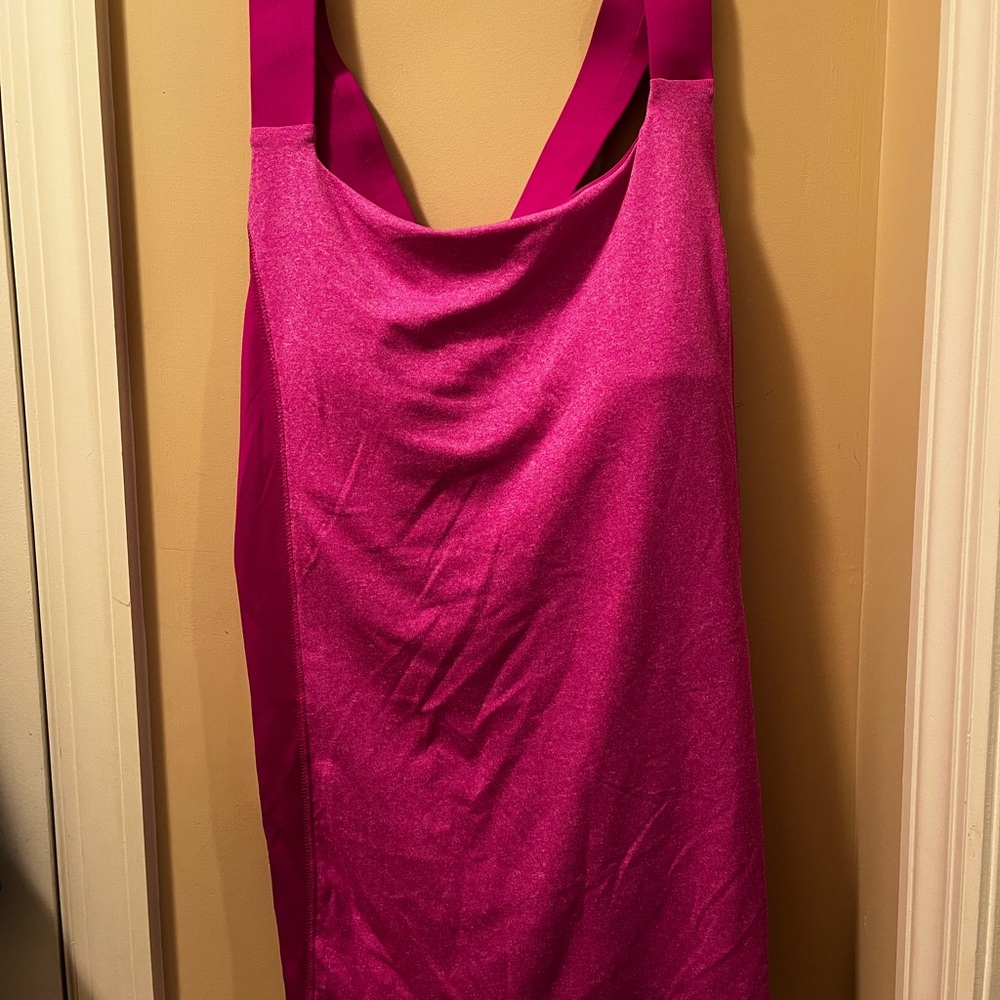 Woman’s Semi Fit Tank Top XXL